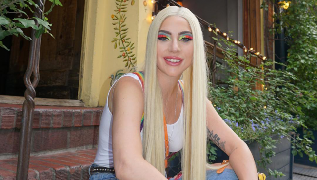 Леди Гага впервые за долгое время показала фото с бойфрендом - «Новости Музыки»