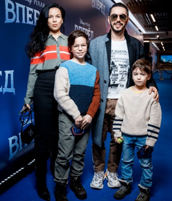Манижа, Тимур Родригез с семьей и другие звезды на премьере мультфильма «Вперёд» - «Новости Музыки»