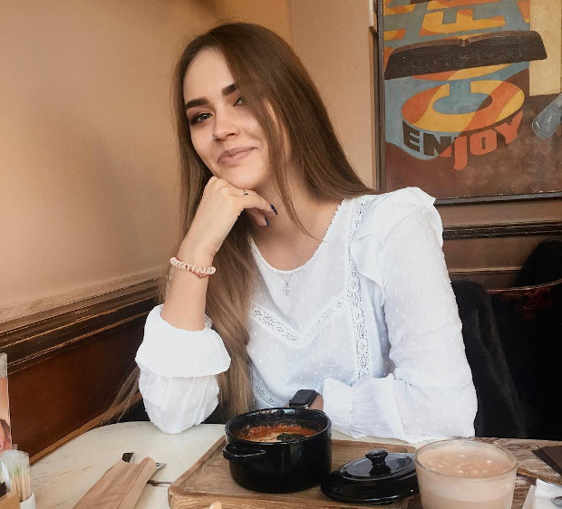 «Вся в дедушку»: как выглядит внучка Владимира Высоцкого - «Новости Музыки»