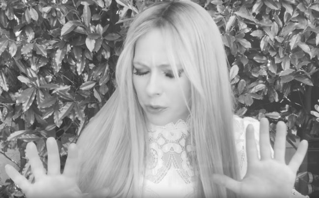 Avril Lavigne — We Are Warriors, новый клип - «Новости Музыки»