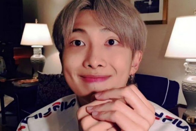 RM из BTS перекрасился в блондина и сломал Weverse - «Новости Музыки»