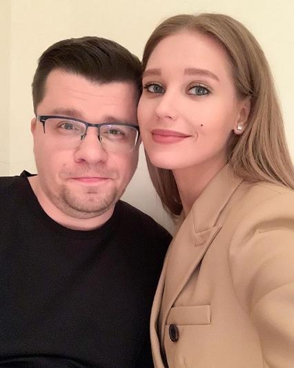 Харламов и Асмус опровергли слухи о постановочном разводе - Звезды - «Новости Музыки»