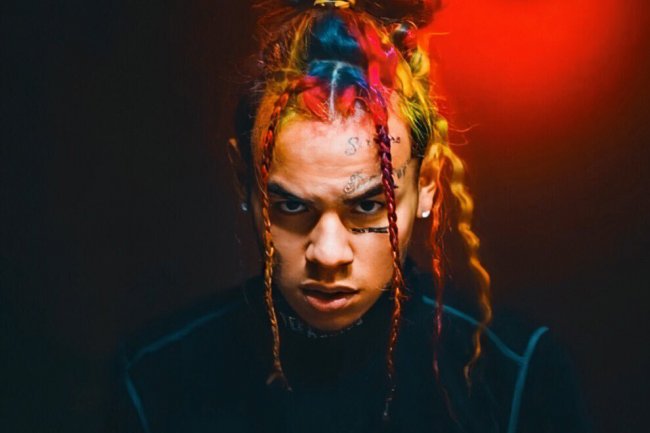 Доигрался! Текаши 6ix9ine был ограблен на улице Лос-Анджелеса - «Новости Музыки»