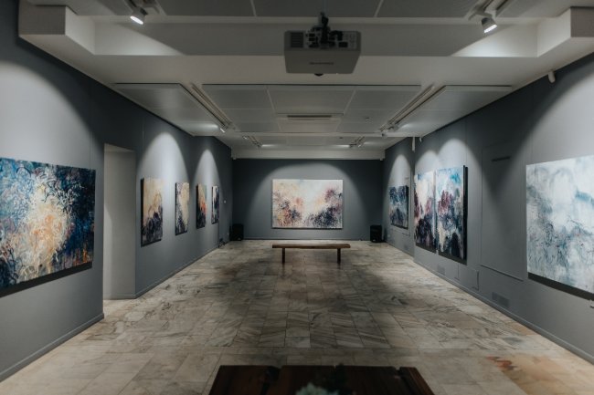 Выставка «Маша Шмидт. Выше только небо» - «Выставки»