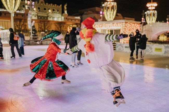 «Ледовый карнавал» на катке ВДНХ 2022 - «Праздники»