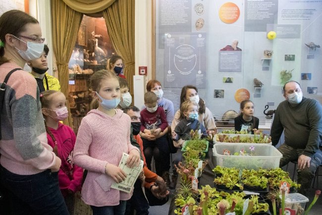 Праздник «День развесистой клюквы» в Биологическом музее 2022 - «Образование»