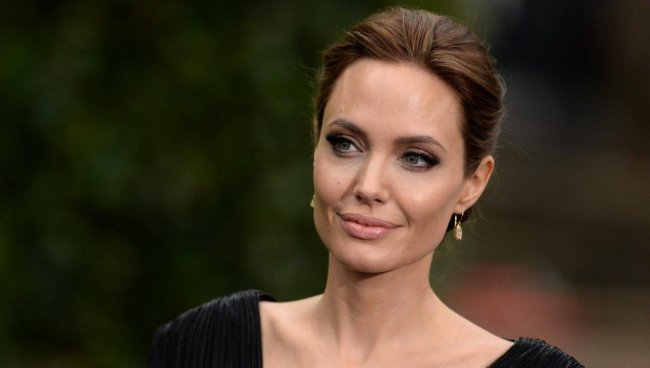 «Точно расплачусь»: Анджелина Джоли прощается с дочкой - «Новости Музыки»