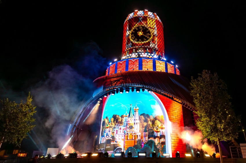 Новогоднее шоу на «Матрешке Москвы» 2025–2026 - «Выставки»