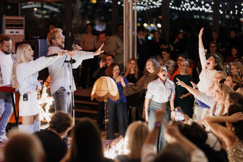 НЕКАРАОКЕ: девичник на тёплой панорамной крыше - «Образование»