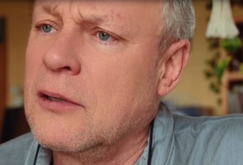 Сергей Жигунов не смог сдержать слез, вспоминая свою первую любовь - «Новости Музыки»